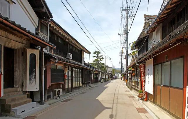 出雲の街道の元造り酒屋で、「暮らすように旅行できる」宿！ 島根の