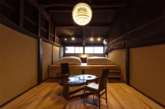 出雲の街道の元造り酒屋で、「暮らすように旅行できる」宿！ 島根の