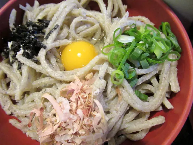そばの美味しさは種と畑から決まる！ 栽培から取り組むそば職人が「十