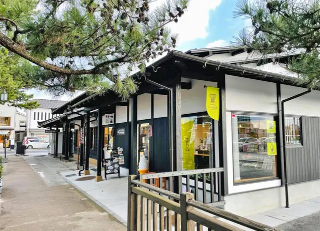 松江城のお膝元で松江の‟お茶文化”を楽しめる、島根産食材にこだわった