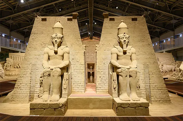 気分はまるで世界旅行！ アートな砂像で世界各地の歴史・文化・遺跡を