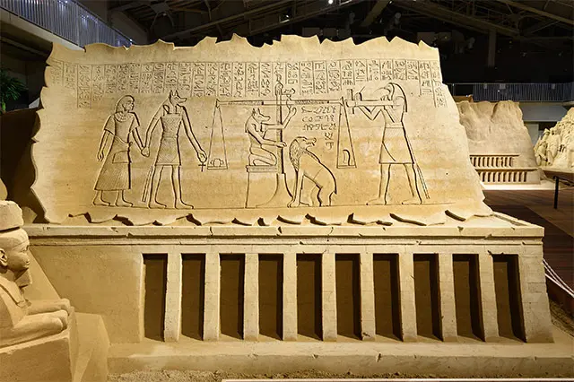 気分はまるで世界旅行！ アートな砂像で世界各地の歴史・文化・遺跡を