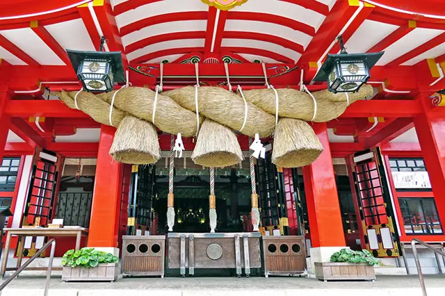 朱塗りの社殿が美しい「日本5大稲荷」のひとつ｜太皷谷稲成神社｜出雲