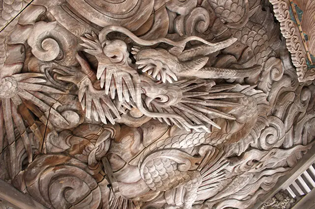 神崎神社｜日本一の龍の彫刻が見事！ 鳥取県琴浦町の「荒神さん