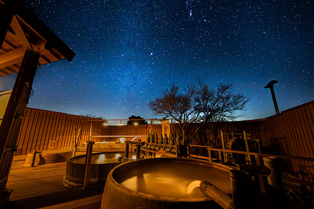 夜は露天風呂から天然プラネタリウム