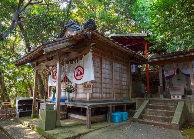 多鯰ヶ池弁天宮